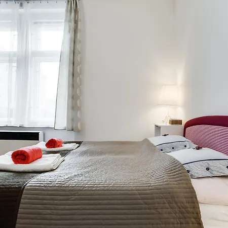 Apartment Comfy 2 Bedroom *
