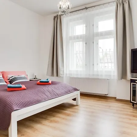 Apartment Comfy 2 Bedroom Prag
