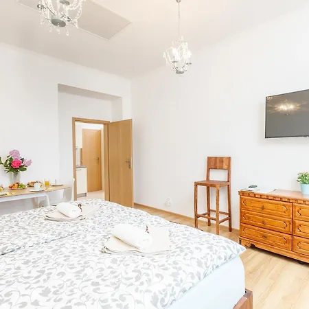 Comfy 2 Bedroom Apartment